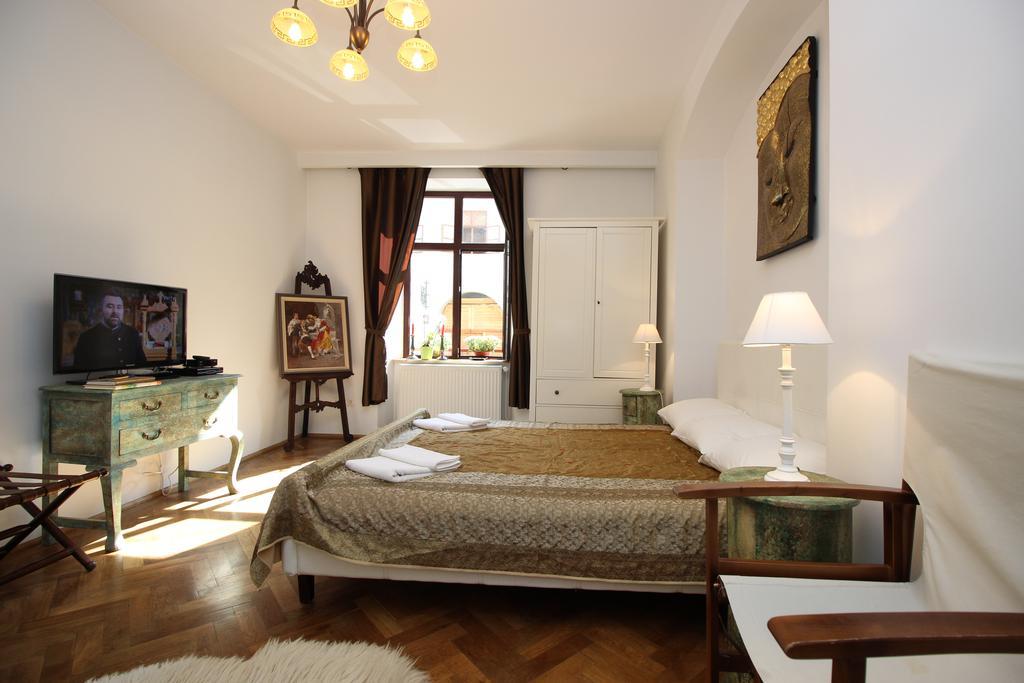 Versus Art Studio Braşov Rom bilde
