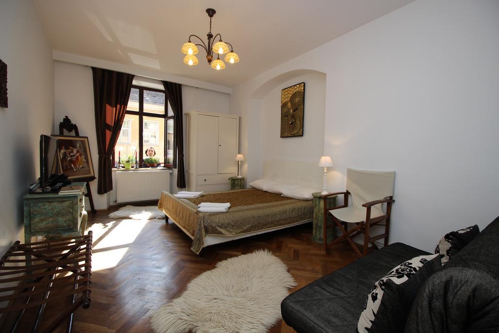 Versus Art Studio Braşov Rom bilde